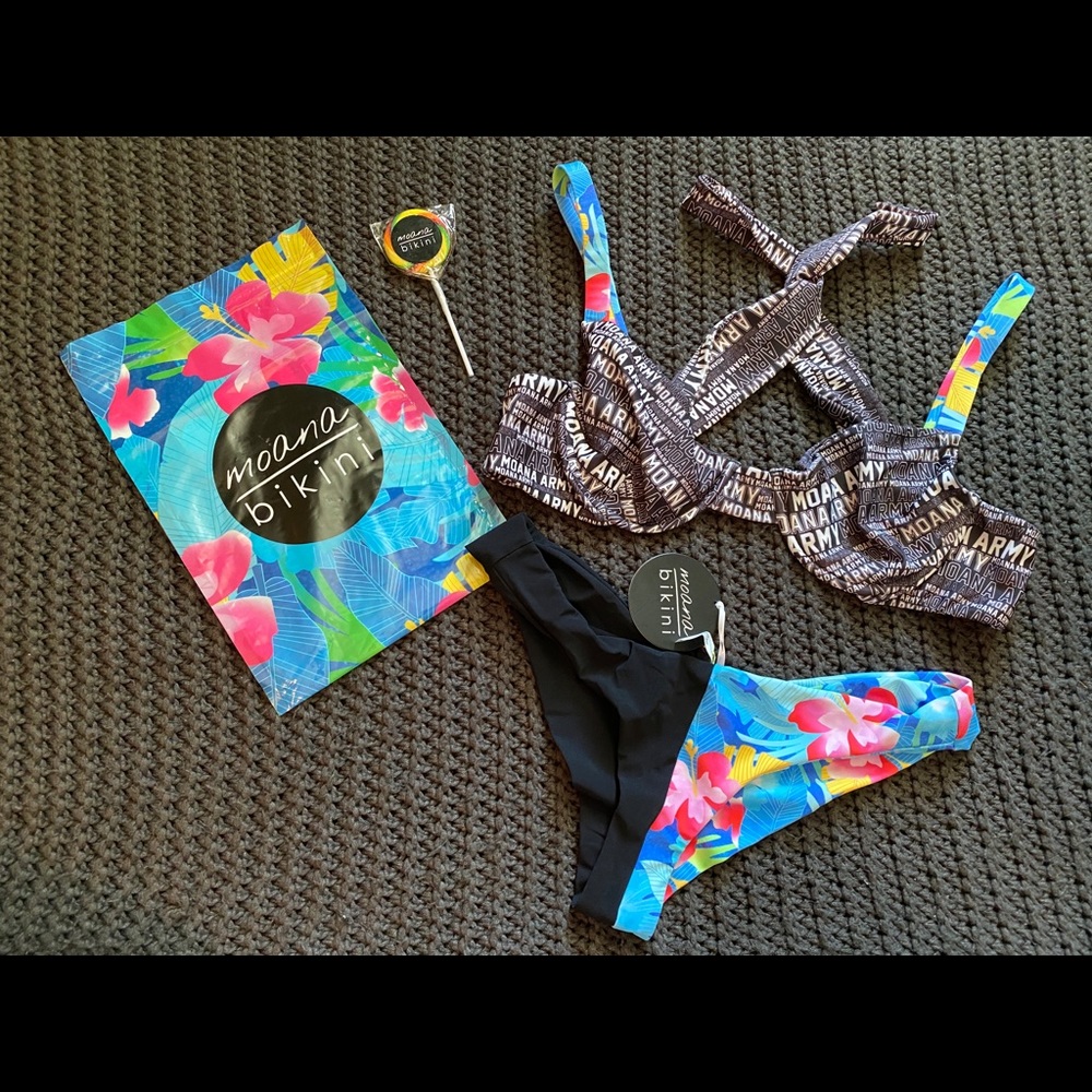 Moana Bikini NWT